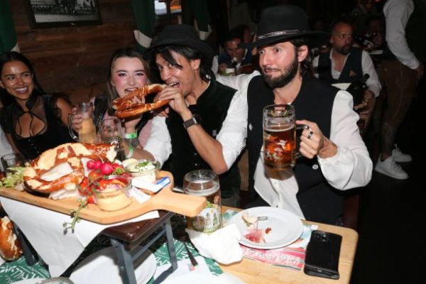 Click to view full size image
==============
2024-09-21-opening-day-of-the-2024-munich-oktoberfest-at-marstall-tent-0001.jpg 2024-09-21-opening-day-of-the-2024-munich-oktoberfest-at-marstall-tent-0001.jpg